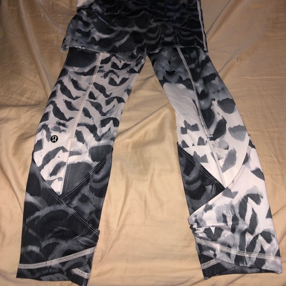 Lululemon workout pants - Picture 2 of 3